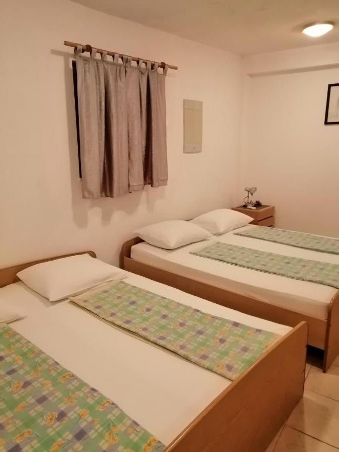 Studio Apartmani Marinella Baška Voda Værelse billede
