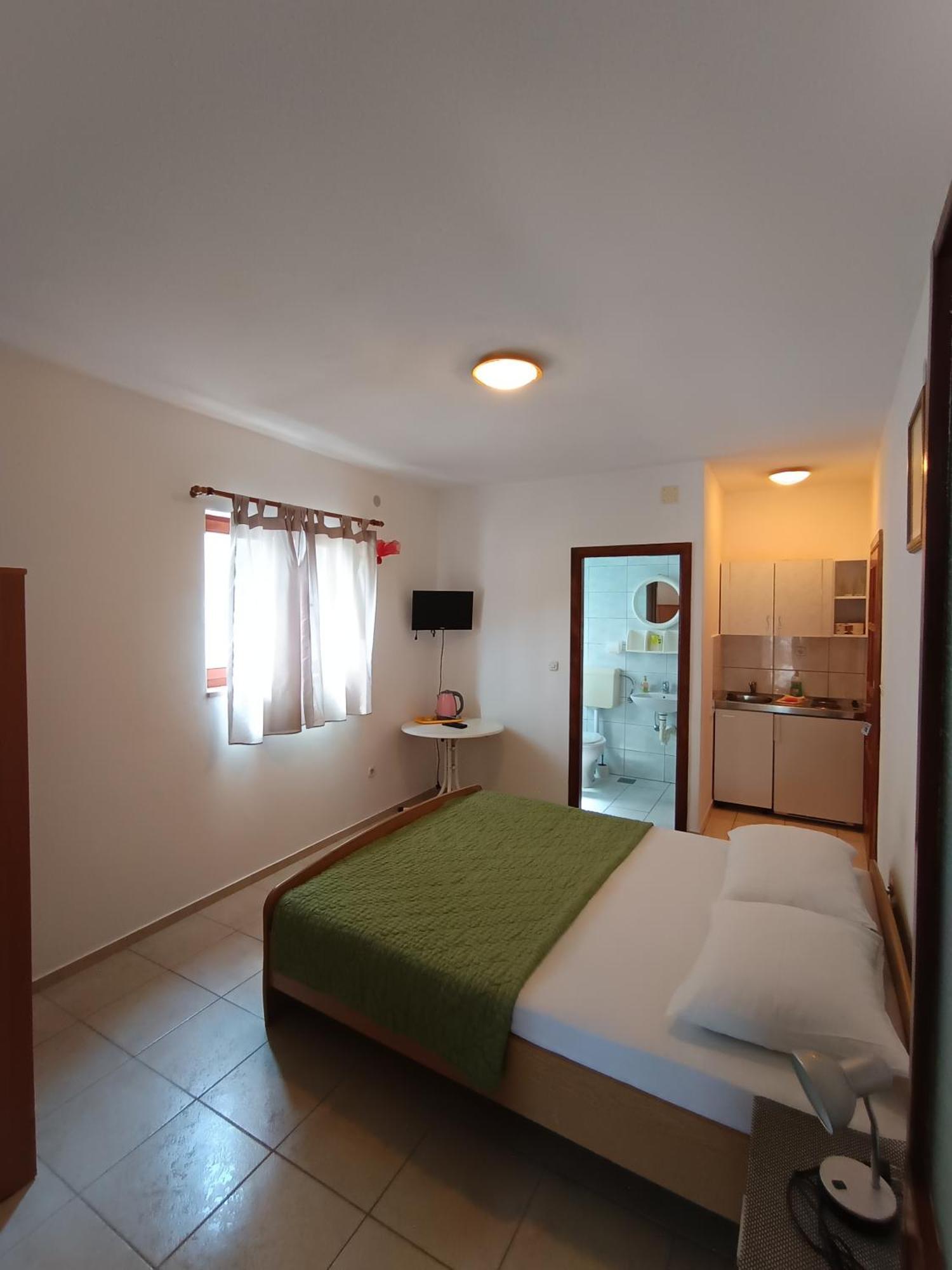 Studio Apartmani Marinella Baška Voda Værelse billede