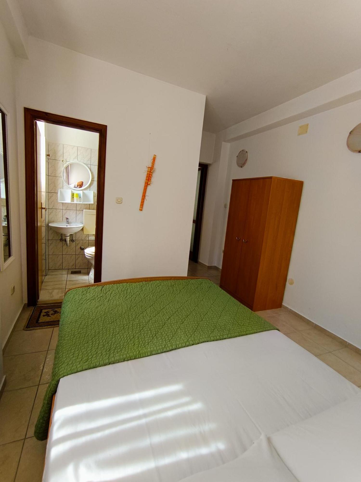Studio Apartmani Marinella Baška Voda Værelse billede