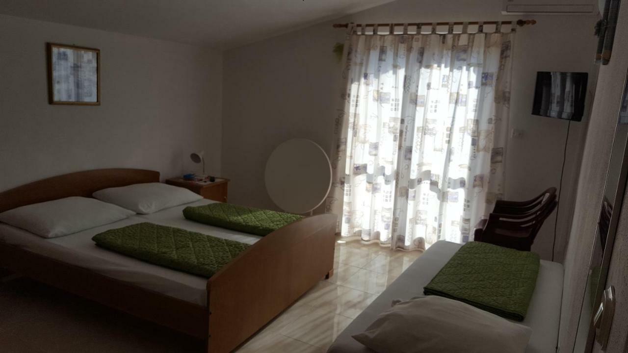 Studio Apartmani Marinella Baška Voda Eksteriør billede
