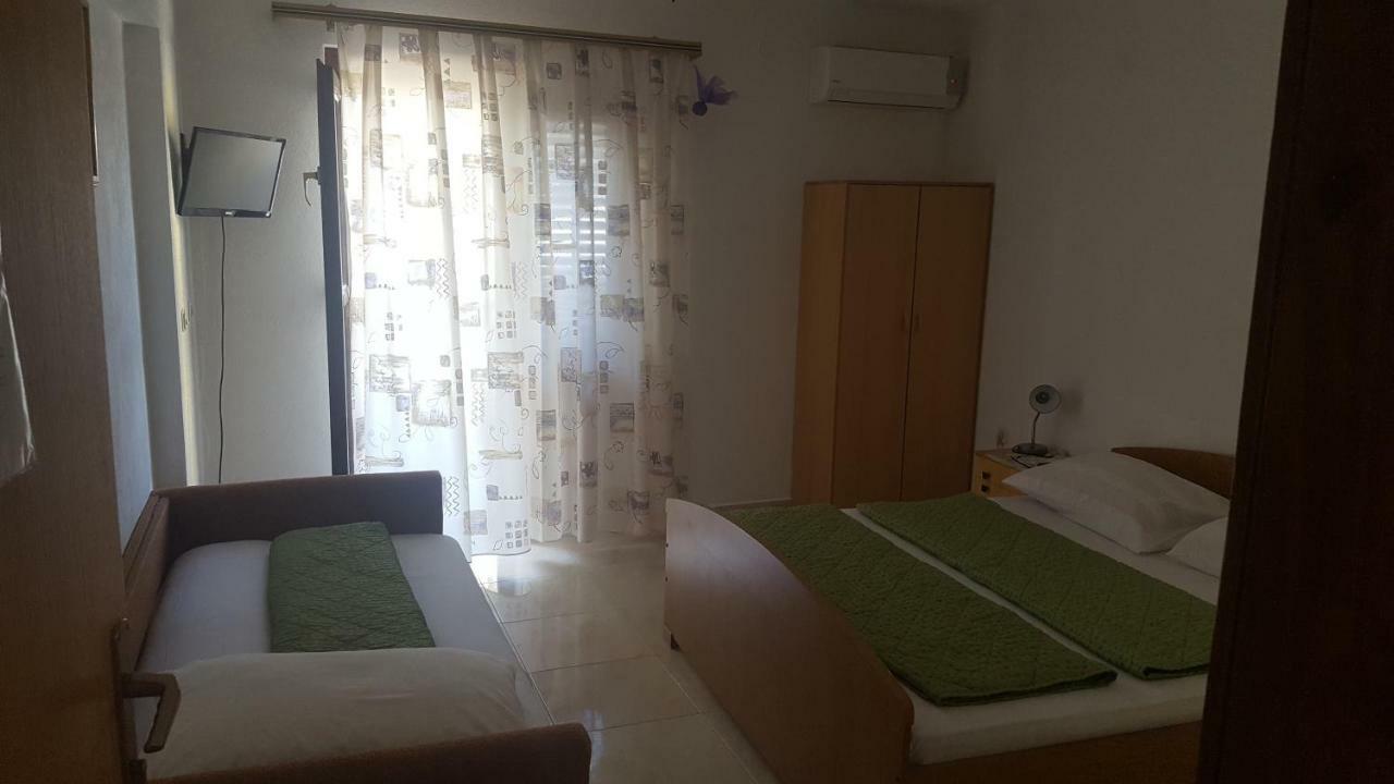 Studio Apartmani Marinella Baška Voda Eksteriør billede